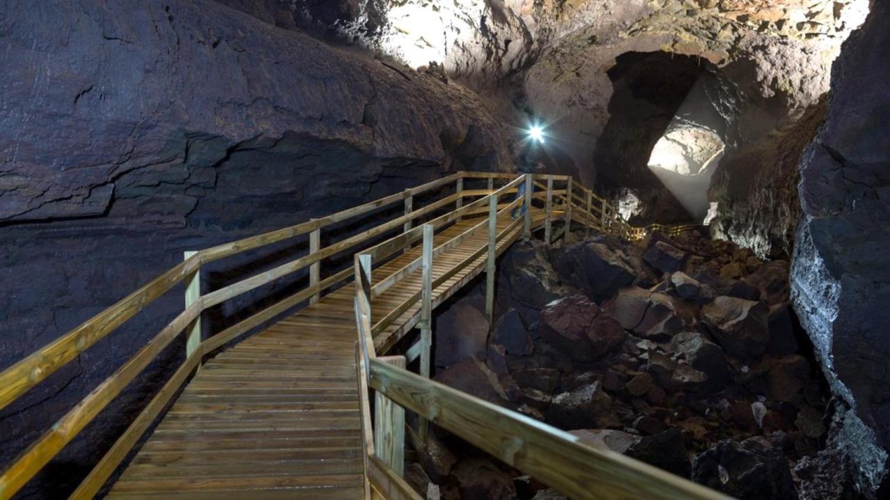 Bakki Villa Jarthlangsstathir Bagian luar foto